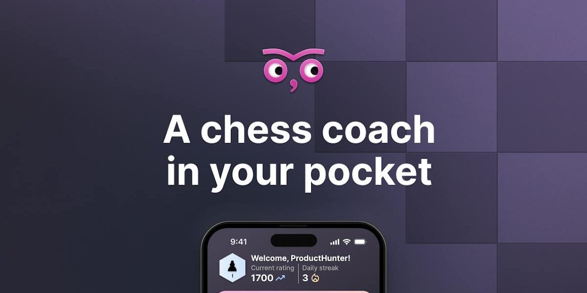 Noctie — chess board with move evaluations and owl mascot