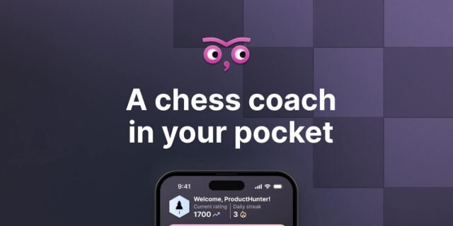 Noctie — chess board with move evaluations and owl mascot